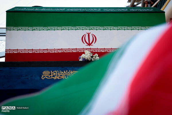 مراسم تشییع پیکر مطهر رهبر شهید انقلاب در تهران - 3