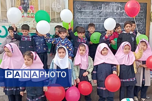 دهه فجر در دبستان‌های باران قشلاق معین‌آباد و شهدای قلعه‌سین پیشوا؛ کودکان روایتگر امید و همبستگی ملی