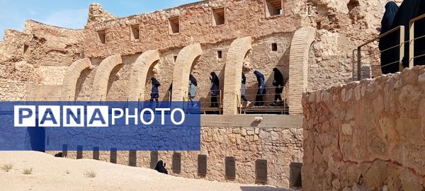 بازدید دانش‌آموزان از کارخانه آلومینای جاجرم و قلعه جلال الدین شهرستان گرمه