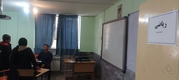 ۱۳ آذر جلسه دیدار اولیا با دبیران دبیرستان نمونه دولتی پژوهش آشخانه 