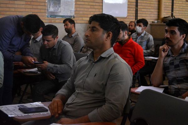 برگزاری کارگاه آموزشی آشنایی با سیستم موتور و سیستم سوخت‌رسانی خودرو در بهارستان 2