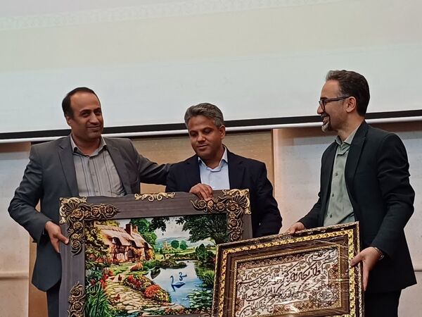مراسم تکریم و معارفه رئیس آموزش و پرورش شهرستان برخوار