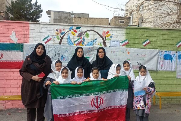 جشن انقلاب در ناحیه دو شهرری با حضور معاون پرورشی و فرهنگی شهرستانهای استان تهران 