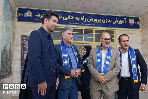 سفر معاون فعالیت های دانش آموزی کشور همراه با کارشناس جذب پیشتازان به خراسان شمالی 
