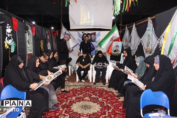 همدلی خادمان در موکب امام خامنه‌ای