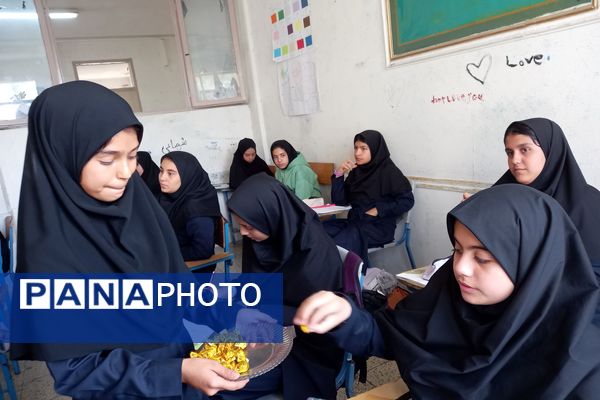 جشن ولادت امام حسن عسکری(ع) در دبیرستان شاهد فیض