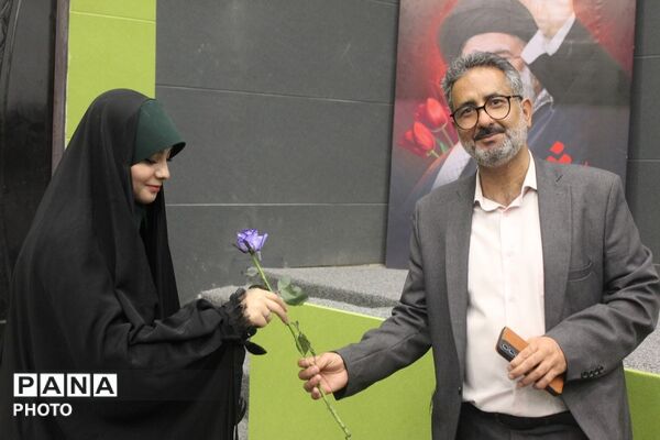 آیین اختتامیه چهل‌وچهارمین دوره مسابقات قرآن،عترت و نماز؛ همراه با تجلیل از دانش‌آموزان منتخب استانی