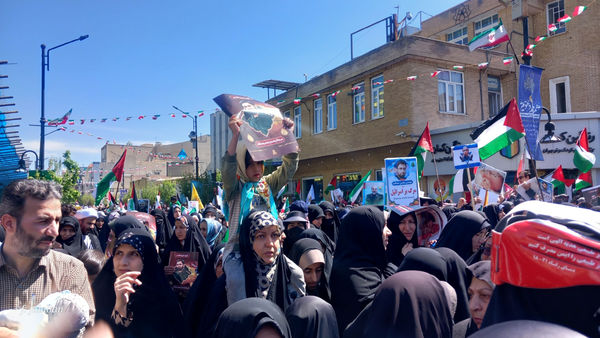 راهپیمایی روز قدس همراه با تشییع پیکر شهید صداقت در قم