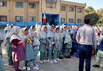 گرامیداشت روز آتش‌نشان در مدرسه پروین اعتصامی با حضور قهرمانان خاموش