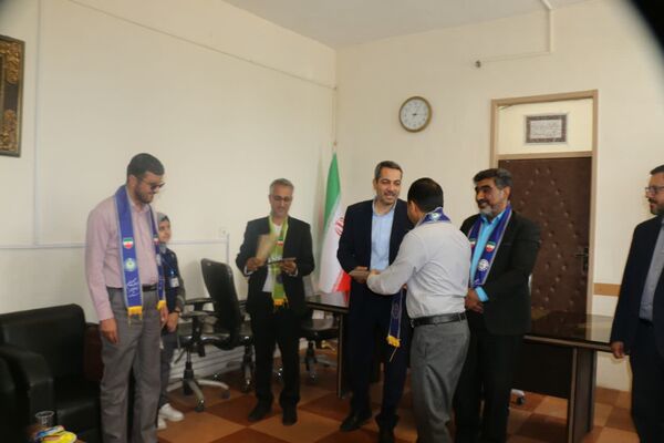 تجلیل از دانش‌آموز خبرنگاران پانا