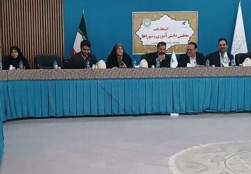 انتخابات مجلس دانش‌آموزی و شوراها در یزد برگزار شد