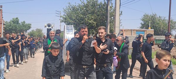 عزاداری ظهر عاشورا در روستای حسن آباد بلهر 