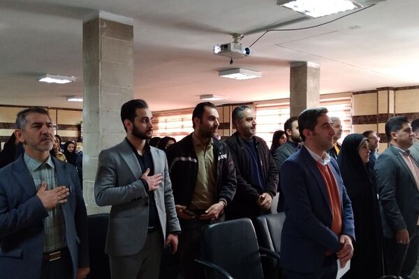 آیین تجلیل از برگزیدگان آموزشی، پژوهشی و فرهنگی شهرستان فیروزکوه