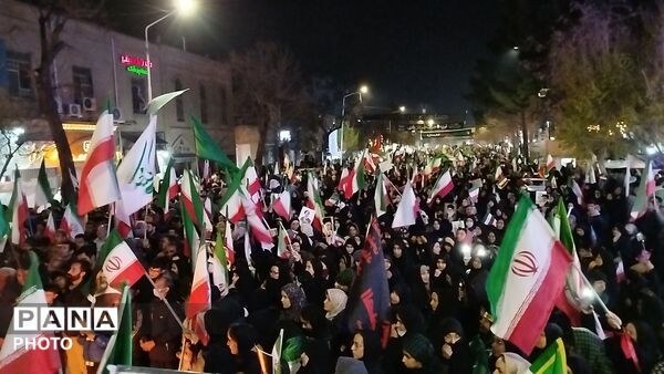 حضور گسترده و پرشور مردم انقلابی نیشابور در مراسم شهادت رهبر شهید