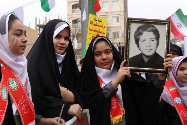 اقتدار مردم نظرآباد در راهپیمایی ۲۲ بهمن