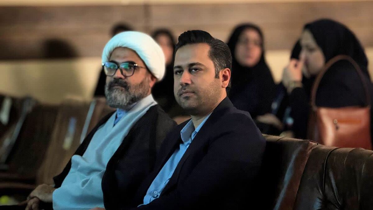 تقویت روحیه کار جمعی و مهارت‌های تشکیلاتی مربیان در بوشهر