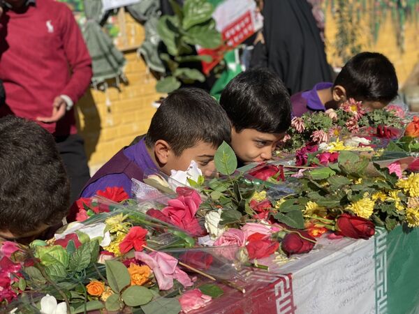 مراسم استقبال از شهید گمنام در شهرستان مه‌ولات