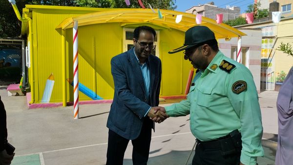 به صدا درآوردن زنگ سپاس‌ معلم در مدرسه شاهد شهید ناصری