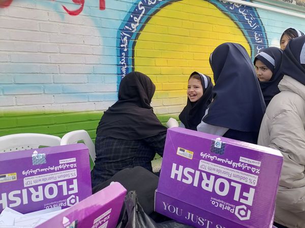 وارنیش فلوراید برای دانش آموزان دبستان ناهید نخودی 