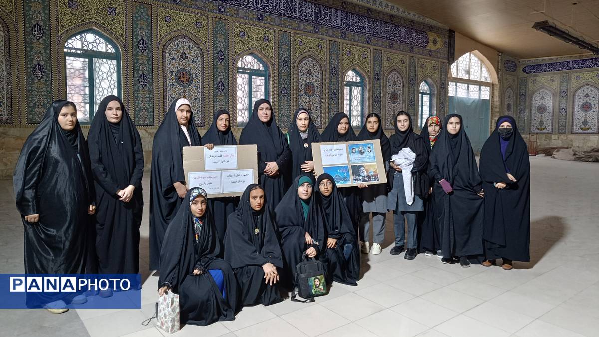 حضور پرشور دانش‌آموزان و فرهنگیان در نماز جمعه یاسوج