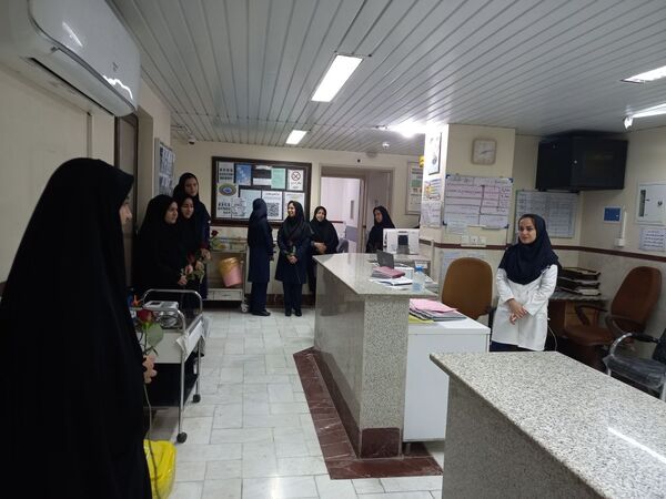 حضور دانش‌آموزان شهید نصرتی در بیمارستان خاتم الانبیاء (ص)