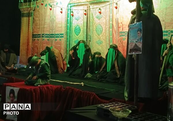 تجمع مینودشت با شب‌های دیگر متفاوت بود
