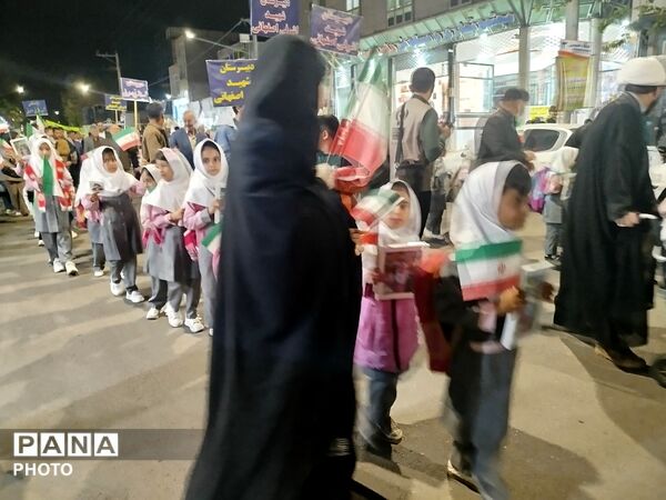 با این که کودکم ، اما ایرانیم