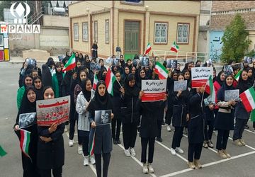 محکومیت جنایات رژیم صهیونسیتی توسط دانش‌آموزان پارس‌آبادی