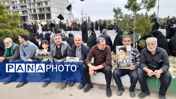 مراسم بزرگداشت شهدای خدمت با حضور نوجوانان انقلابی