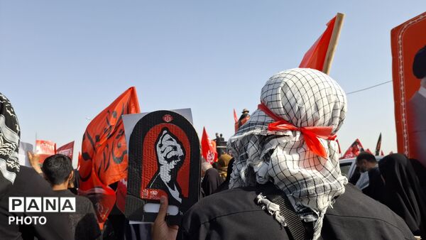 وداع پرشور نوجوانان با آقای شهید ایران 