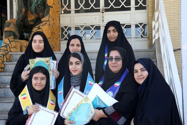 تجلیل از خبرنگاران برتر ناحیه دو مشهد با حضور مسئولان استانی
