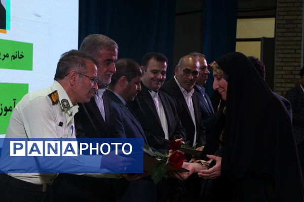 مراسم گرامیداشت مقام معلم در استان یزد