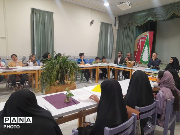 نشست انجمن شاعران نوجوان در مرکز شماره سه شهرکرد