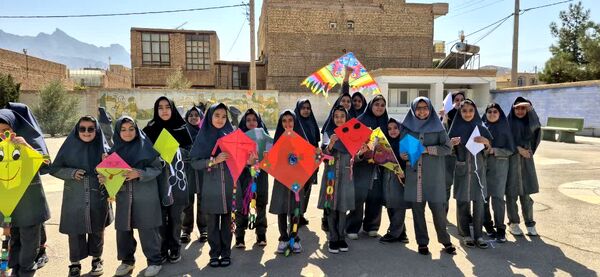 جشن روز کودک در دبستان علمدار تفت
