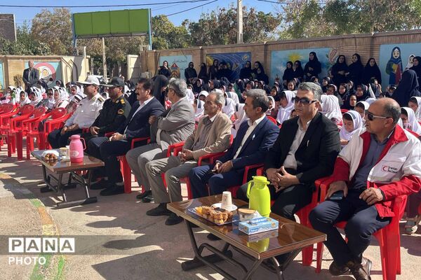 زنگ مقاومت در مدرسه شاهد نرگس؛ همزمان با هفته دفاع مقدس