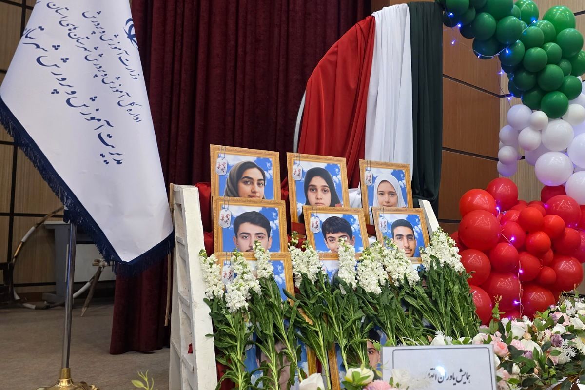  همایش یاوران انقلاب در اداره آموزش و پرورش رباط‌کریم