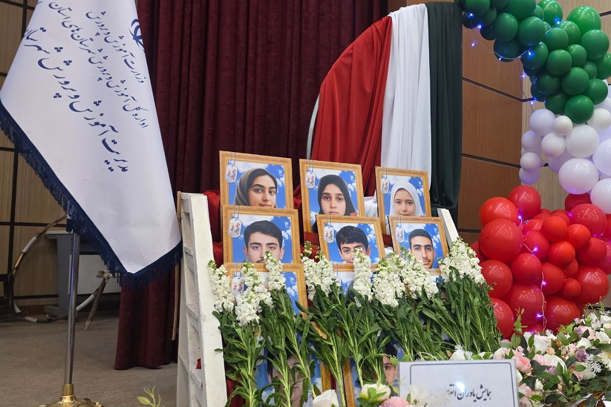  همایش یاوران انقلاب در اداره آموزش و پرورش رباط‌کریم