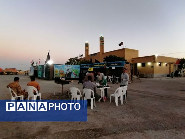 جلوه‌های از عاشقی زائرین و خادمیاران در موکب حضرت فاطمه زهرا (س) 