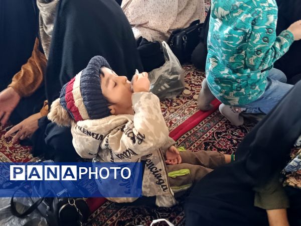 برپایی غرفه کودک در نمازجمعه شهرستان کاشمر 