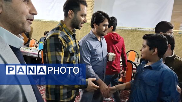 افطار دوستانه دبیرستان ملاصدرا؛ لحظاتی به یادماندنی برای دانش‌آموزان