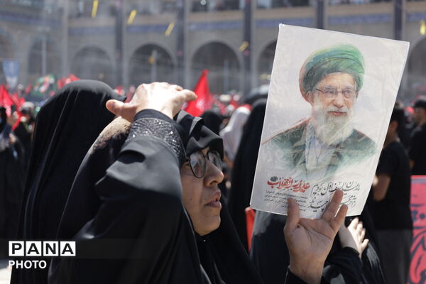 آخرین وداع ملت ایران با رهبر شهید 
