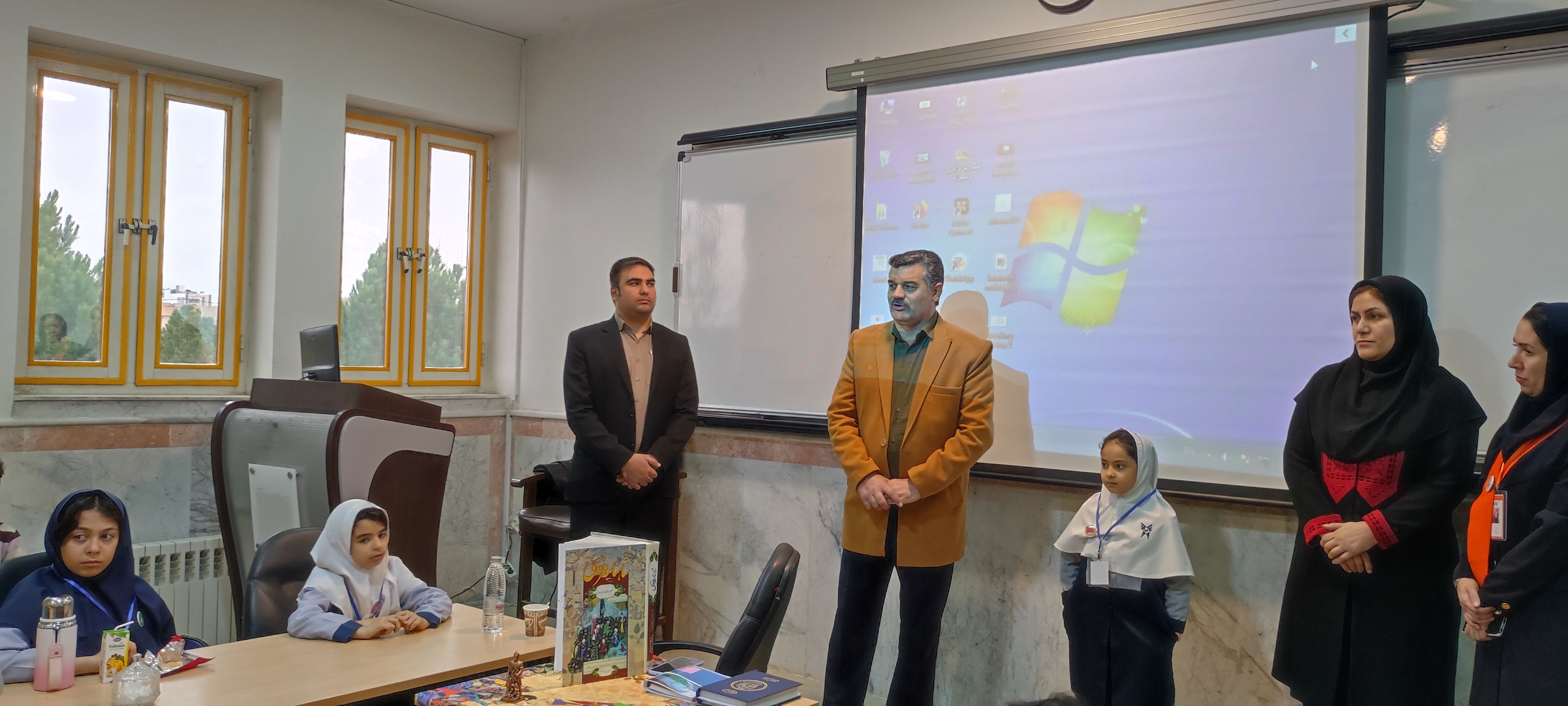 برگزاری کلاس شاهنامه خوانی در دانشگاه پیام نور شهرستان شیروان