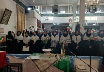 امضا عهدنامه دختران حاج قاسم در مراسم بصیرت