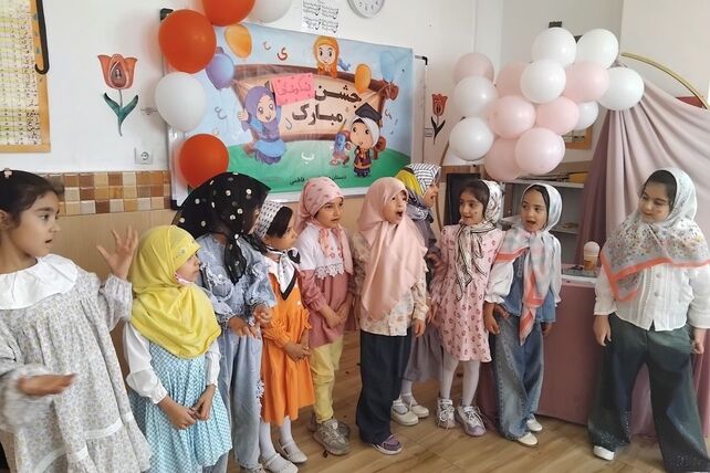 جشن شکوفه‌ها در مجتمع آموزشی مهر فاطمی پردیس