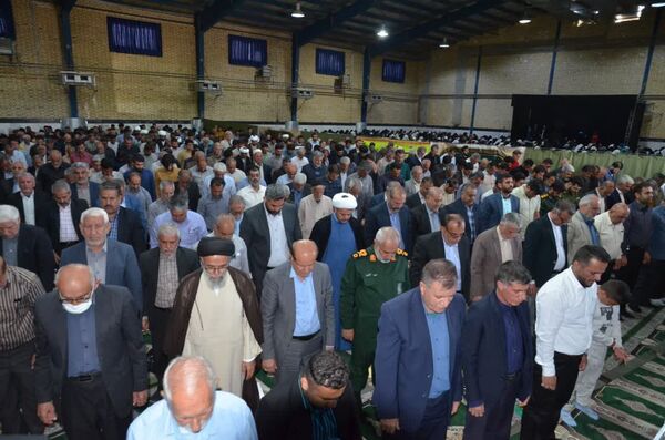 اقامه آخرین نماز جمعه ماه مبارک رمضان با حضور چشمگیر مردم گچساران