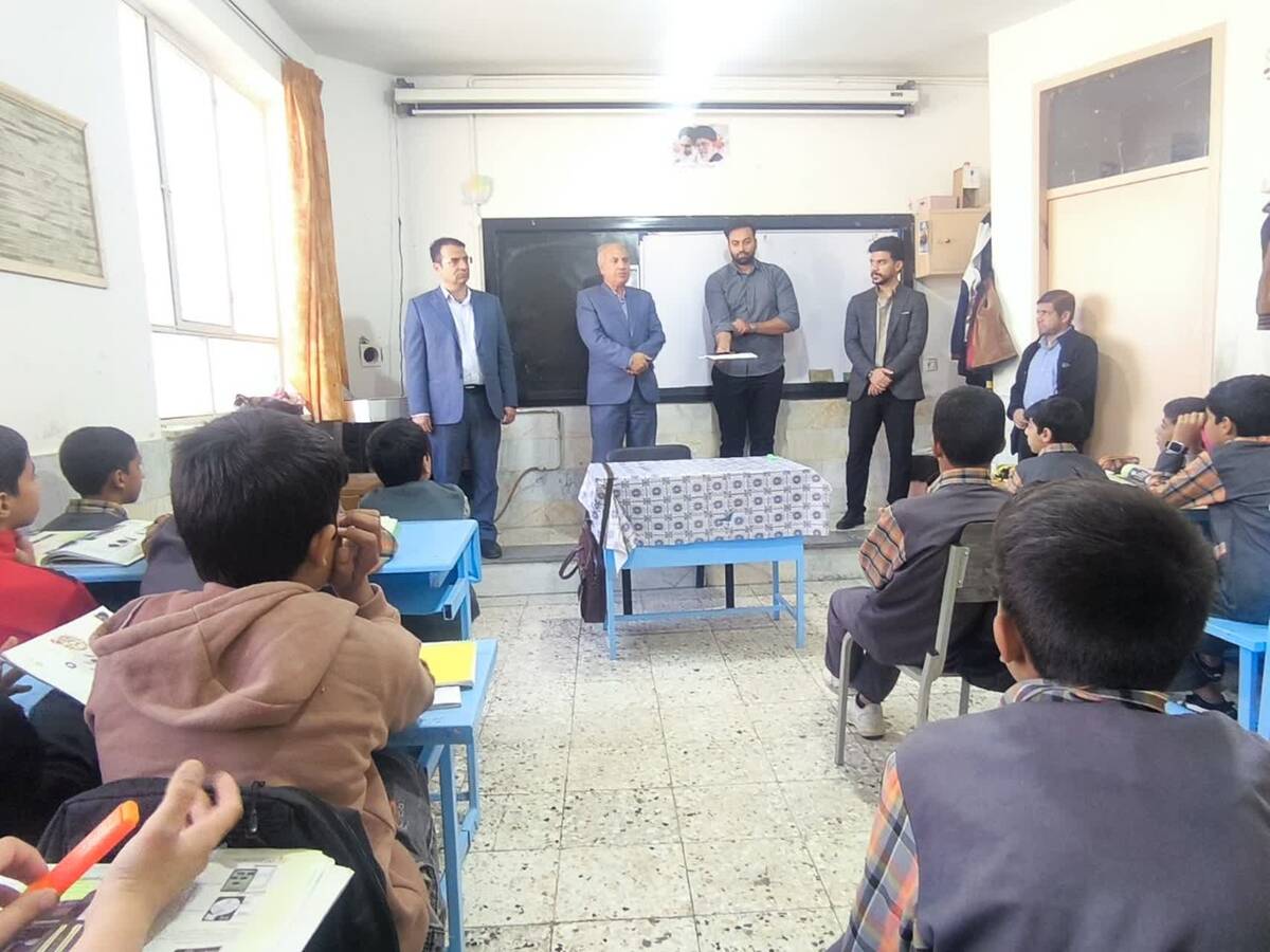 بازدید مسئولین آموزش و پرورش  از دبستان شهید پسندیده فدافن