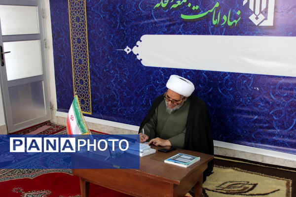 دیدار جمعی از دانش آموزان دبیرستان فاطمه الزهرا (س) با امام جمعه سملقان