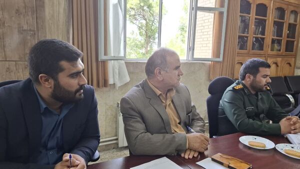 نشست معاون پرورشی آموزش‌ و پرورش کهگیلویه و بویراحمد با تشکل‌های دانش‌آموزی 