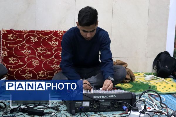 برنامه قرآنی «رواق» میزبان محفلی قرآنی