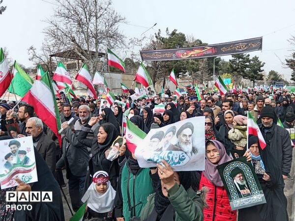 حضور پرشور مردم انقلابی شهرستان نیشابور در نماز جمعه روز جهانی قدس 